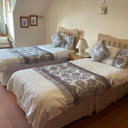 Ronaldsvoe Bed And Breakfast Fort William Esterno foto